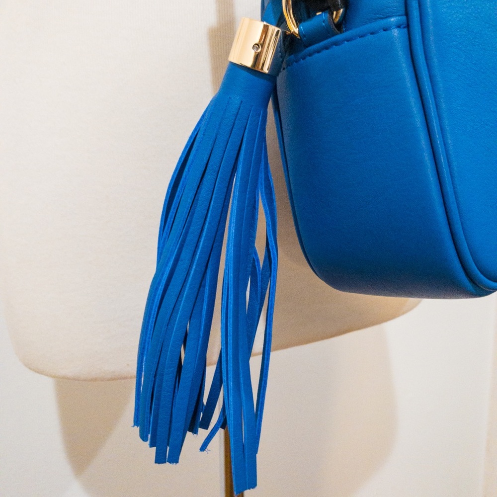Valentino Mia Signature Crossbody - NWT - Picture 5 of 9